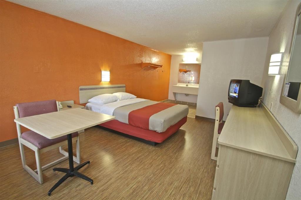 Motel 6 Каламазу Номер фото